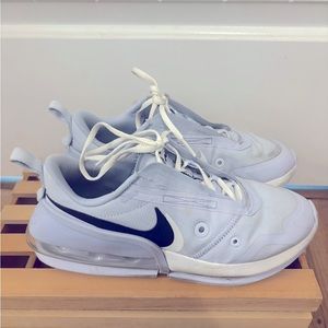 Nike Air Max Tennis Shoes